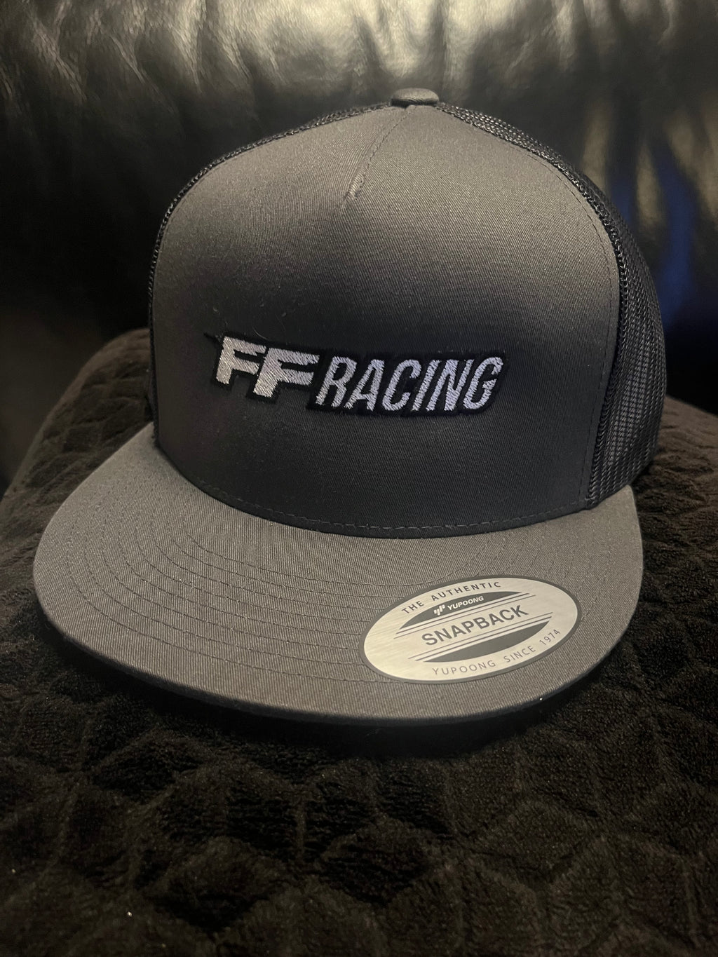FFRACING TRUCKER FLEXFIT CLASSIC Grey with white writing
