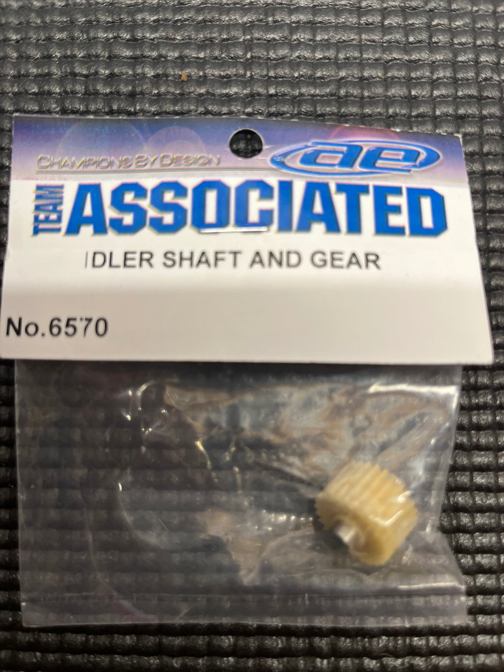 RC10 RC10T IDLER GEAR AND SHAFT