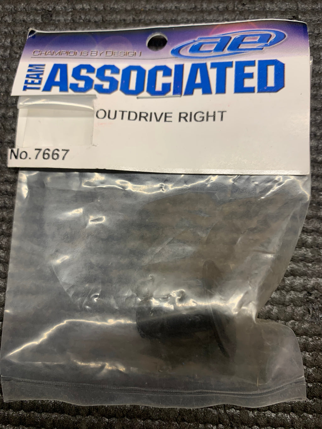 TEAM ASSOCIATED DIFF OUTDRIVE RIGHT SIDE