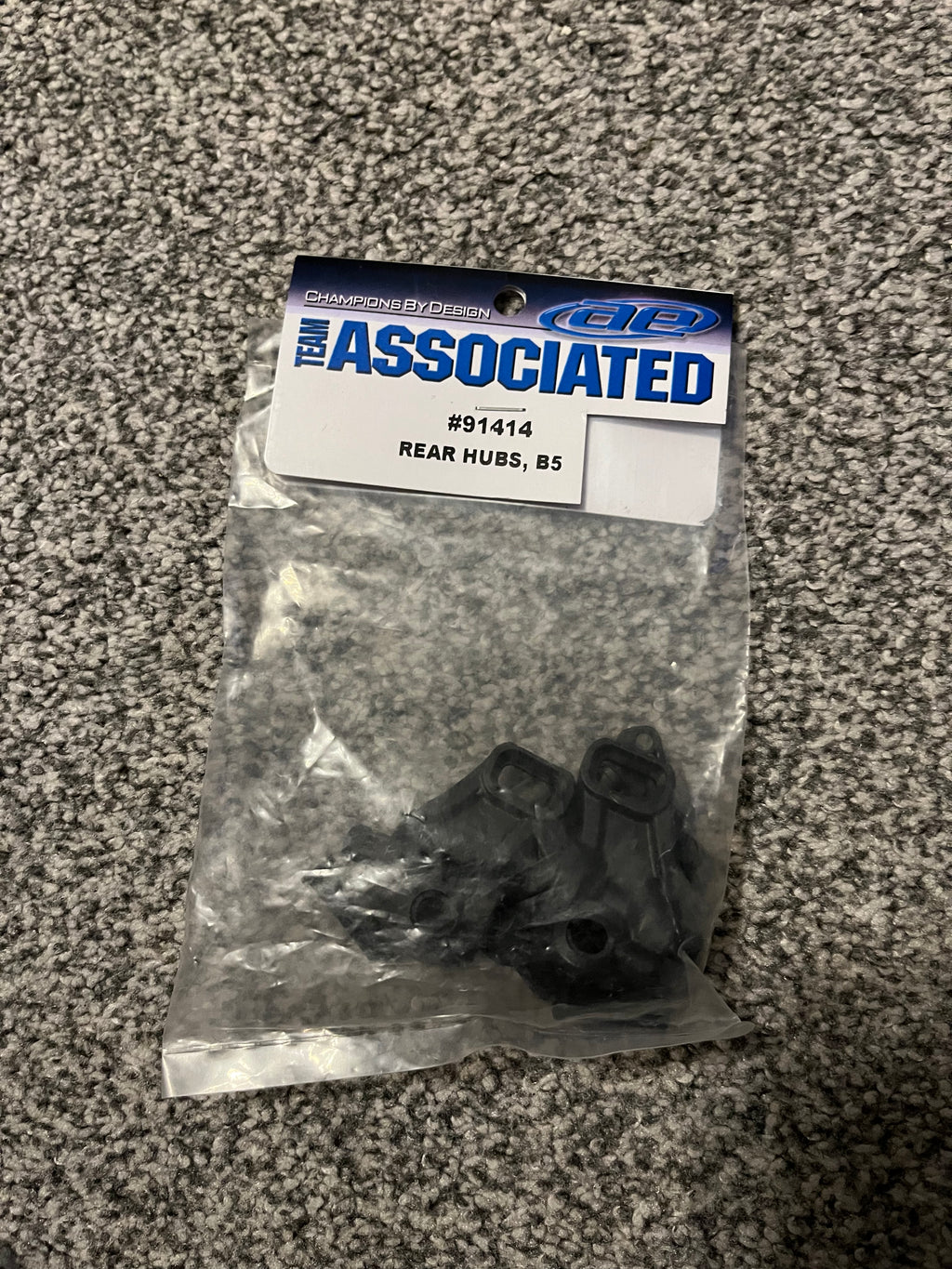 TEAM ASSOCIATED B5 REAR HUBS