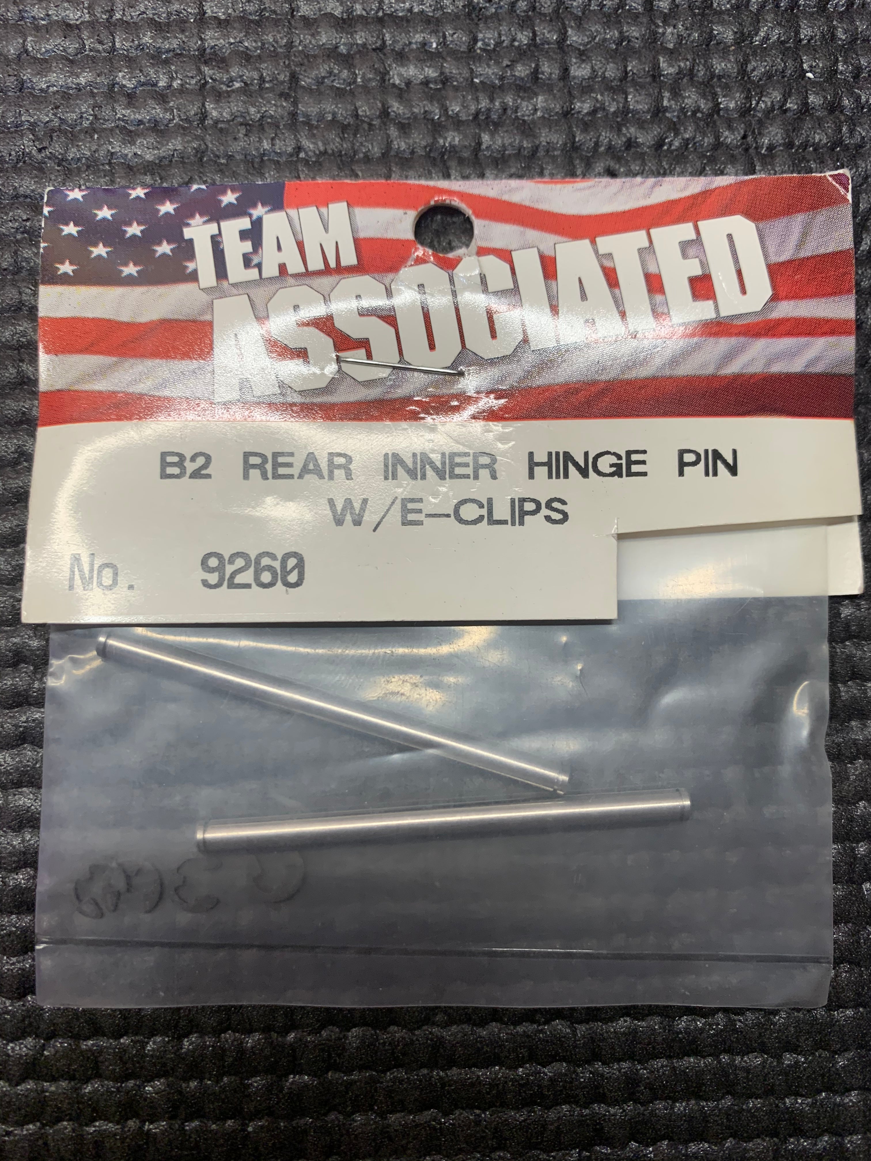 TEAM ASSOCIATED B2 INNER REAR HINGE PINS